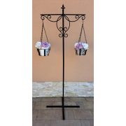 Two-arm plant hanger